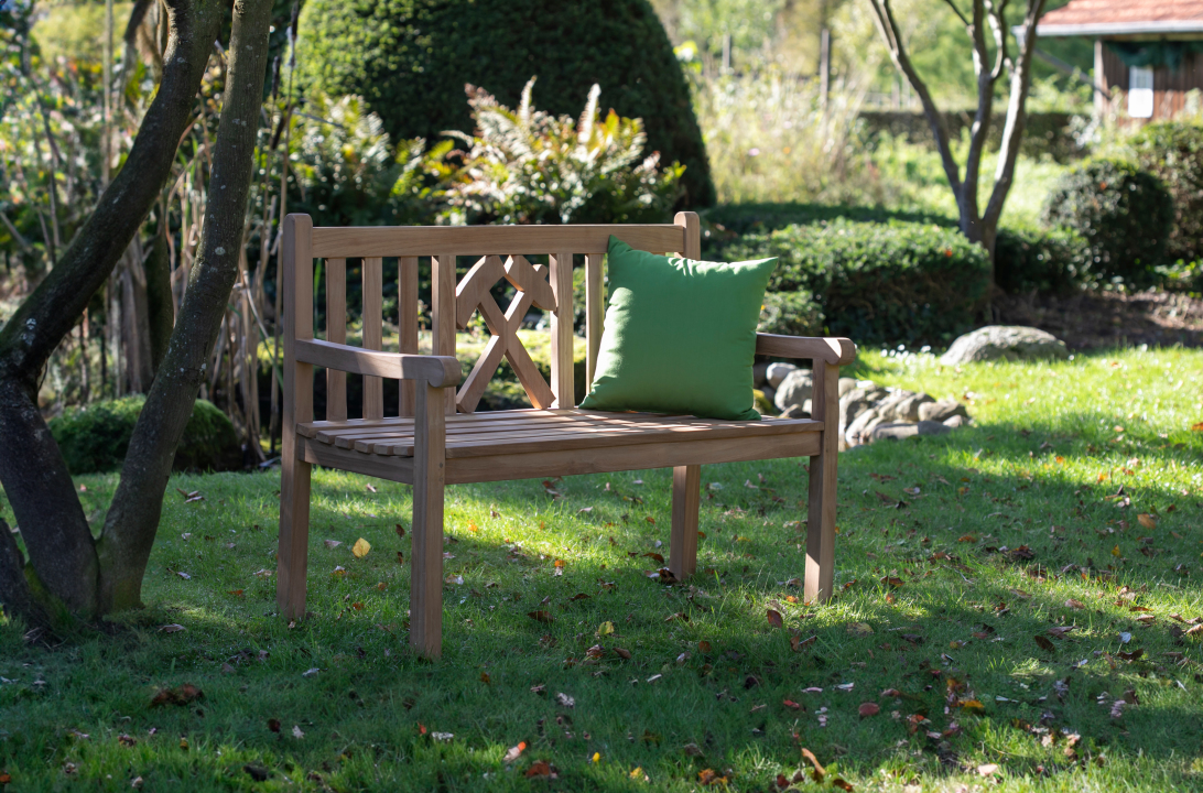 BL26021_Gartenbank_Glueckauf_Teak_120cm_Milieu-1